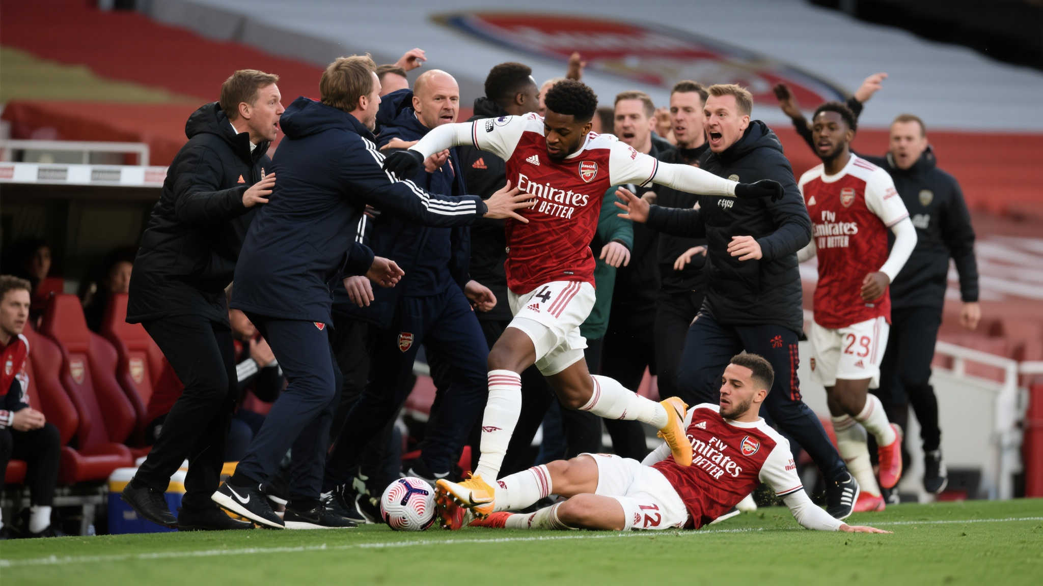 英超火爆对决!13人激烈推搡,阿森纳最后时刻躲过点球,拉亚行为引热议 英超火爆对决!13人激烈推搡,阿森纳最后时刻躲过点球,拉亚行为引热议